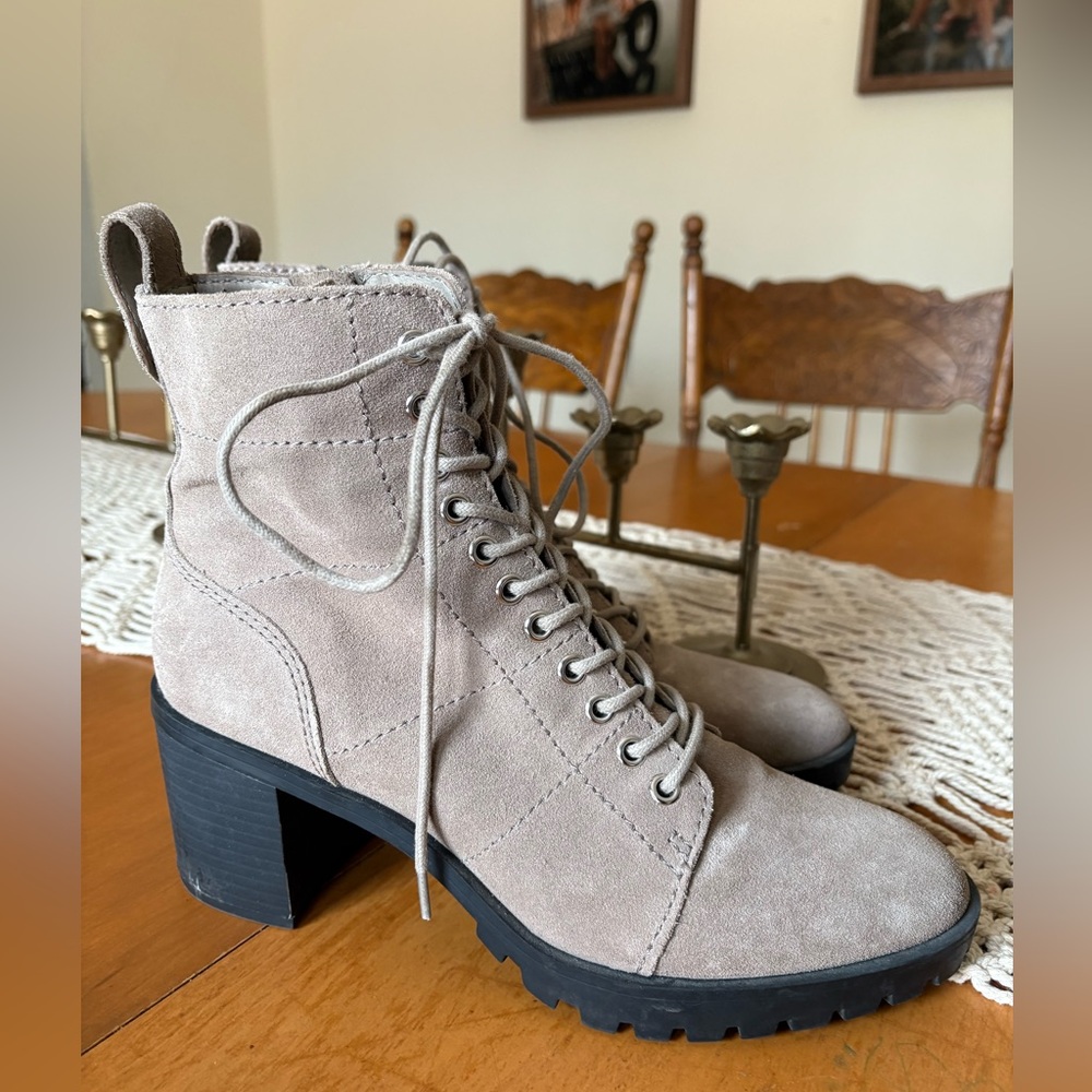 Dolce Vita Tan Lace Up Boots with Black Heel 9.5